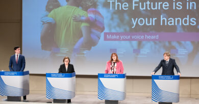 Dubravka Šuica, Guy Verhofstadt, Ana Paula Zacarias, foto European Unione, 2021 EC-Audiovisual Service / Aurore Martignoni