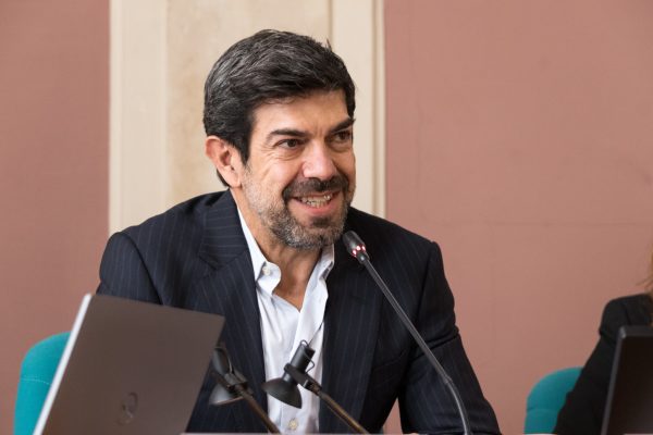 Pierfrancesco Favino, foto Ministero dell'Istruzione