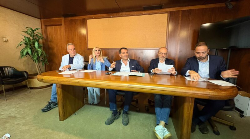 Lopposizione, foto Sardegnagol, riproduzione riservata